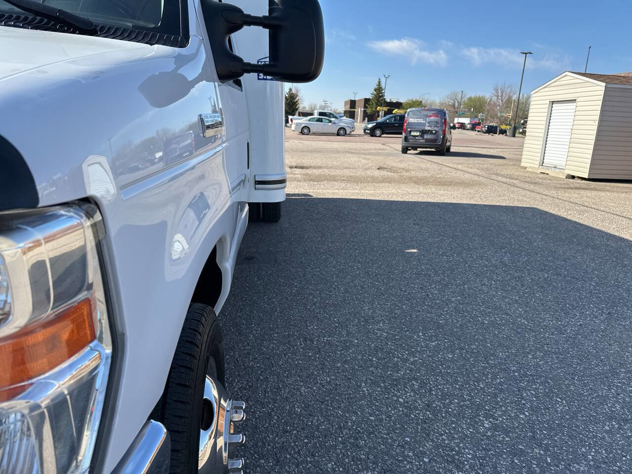 Used 2017 Ford E-350 and Econoline 350 Super Duty w/ Exterior Upgrade Package image 17