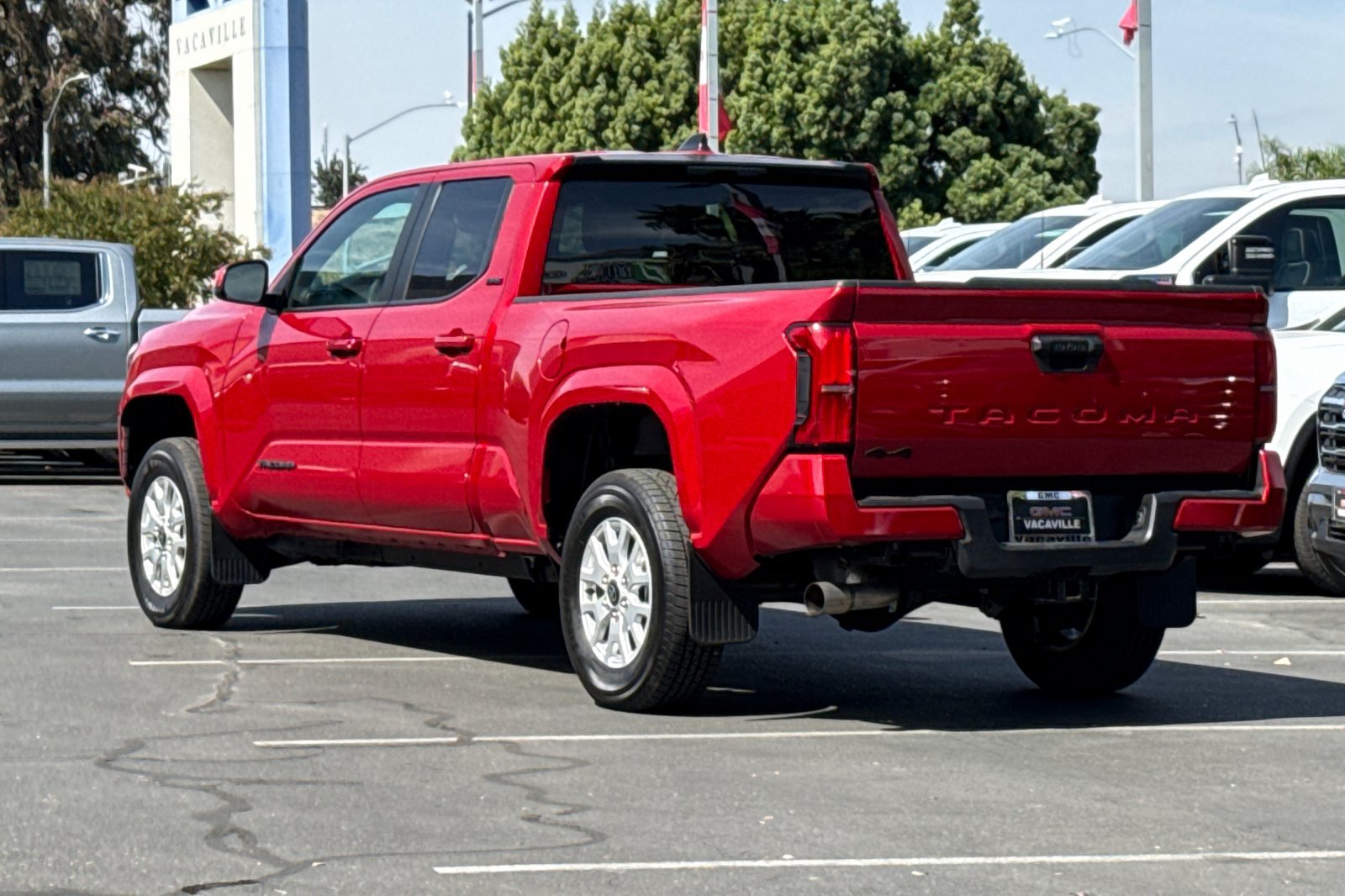 Used 2026 Toyota Tacoma SR5 AWD/4WD image 7
