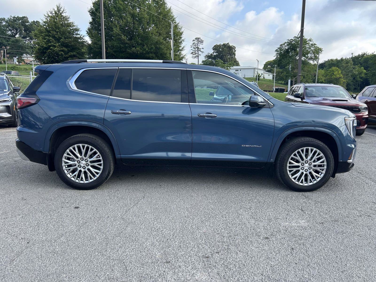 Used 2026 GMC Acadia Denali w/ Super Cruise Package AWD/4WD image 4