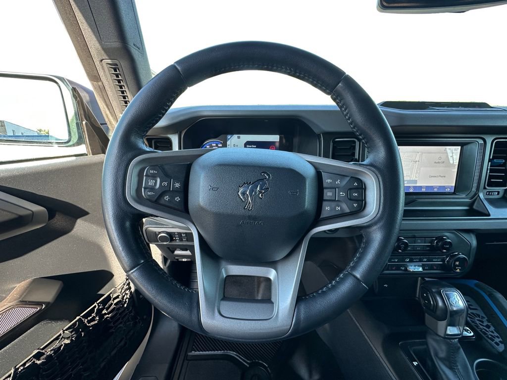 Used 2021 Ford Bronco Black Diamond image 12