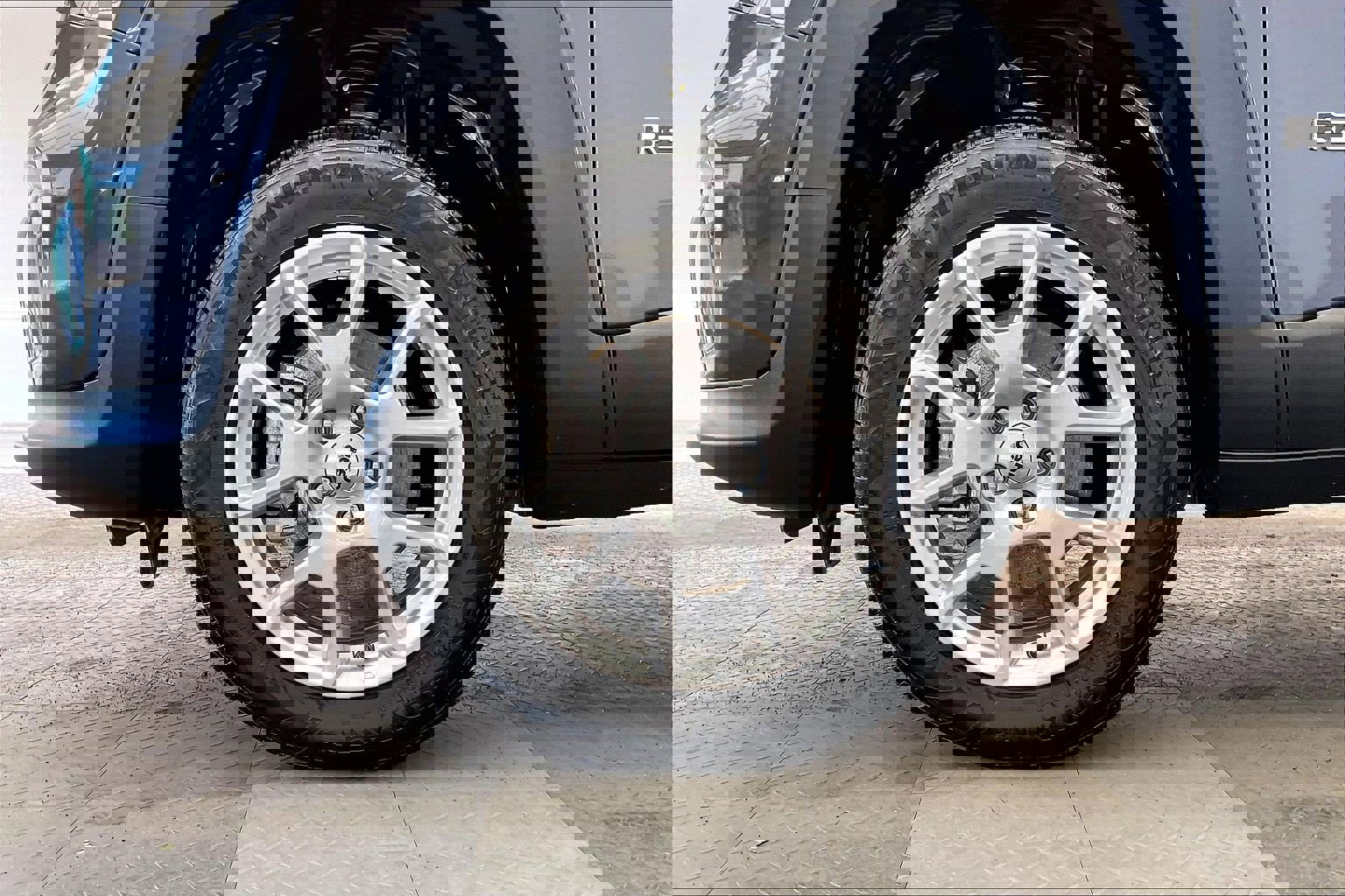 Certified 2023 Jeep Renegade Latitude image 8