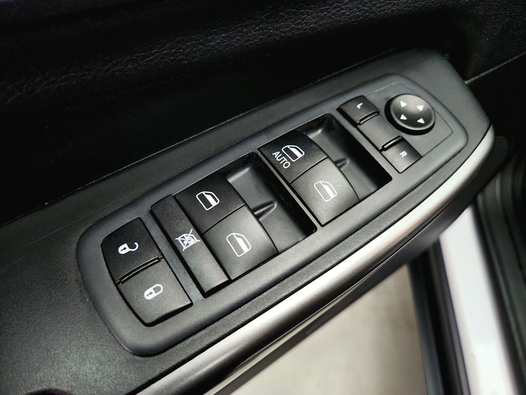 Used 2020 Jeep Cherokee Latitude image 16