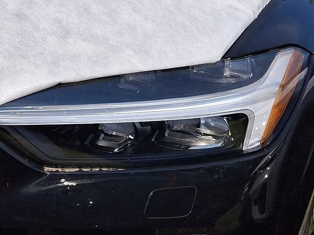 New 2026 Volvo XC60 B5 Plus w/ Protection Package Premier AWD/4WD image 8