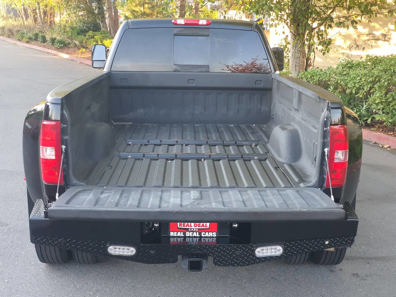 Used 2008 Chevrolet Silverado 3500 LT w/ EZ-Lift Tailgate Package RWD image 14