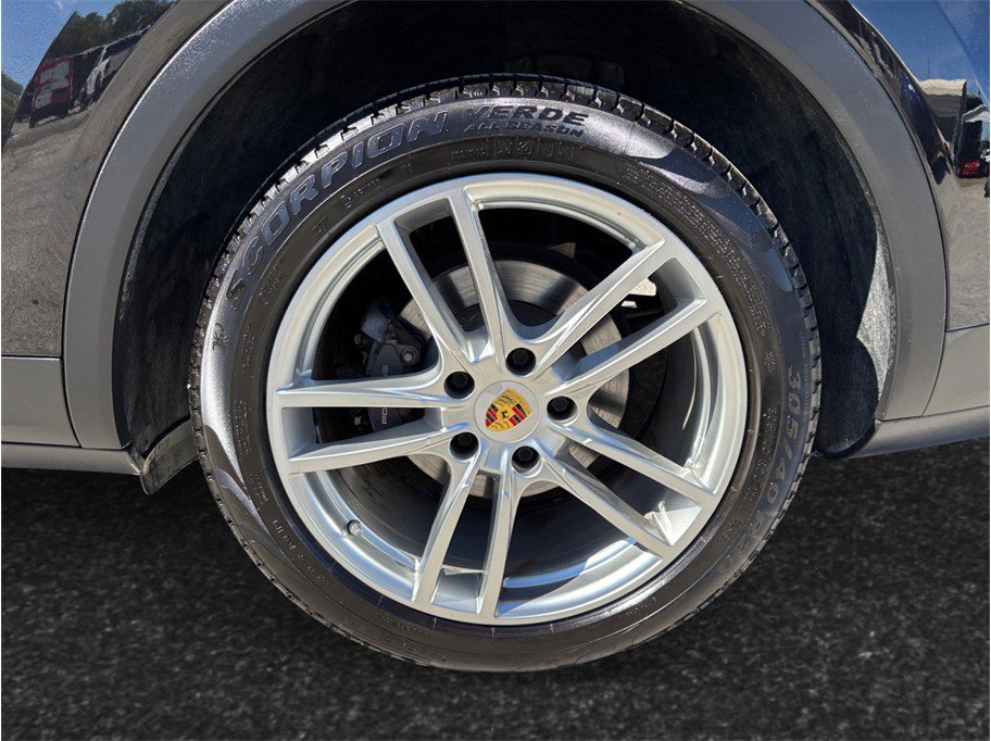 Used 2019 Porsche Cayenne image 16