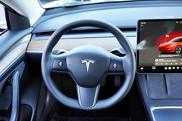 Used 2023 Tesla Model 3 Standard Range RWD image 21