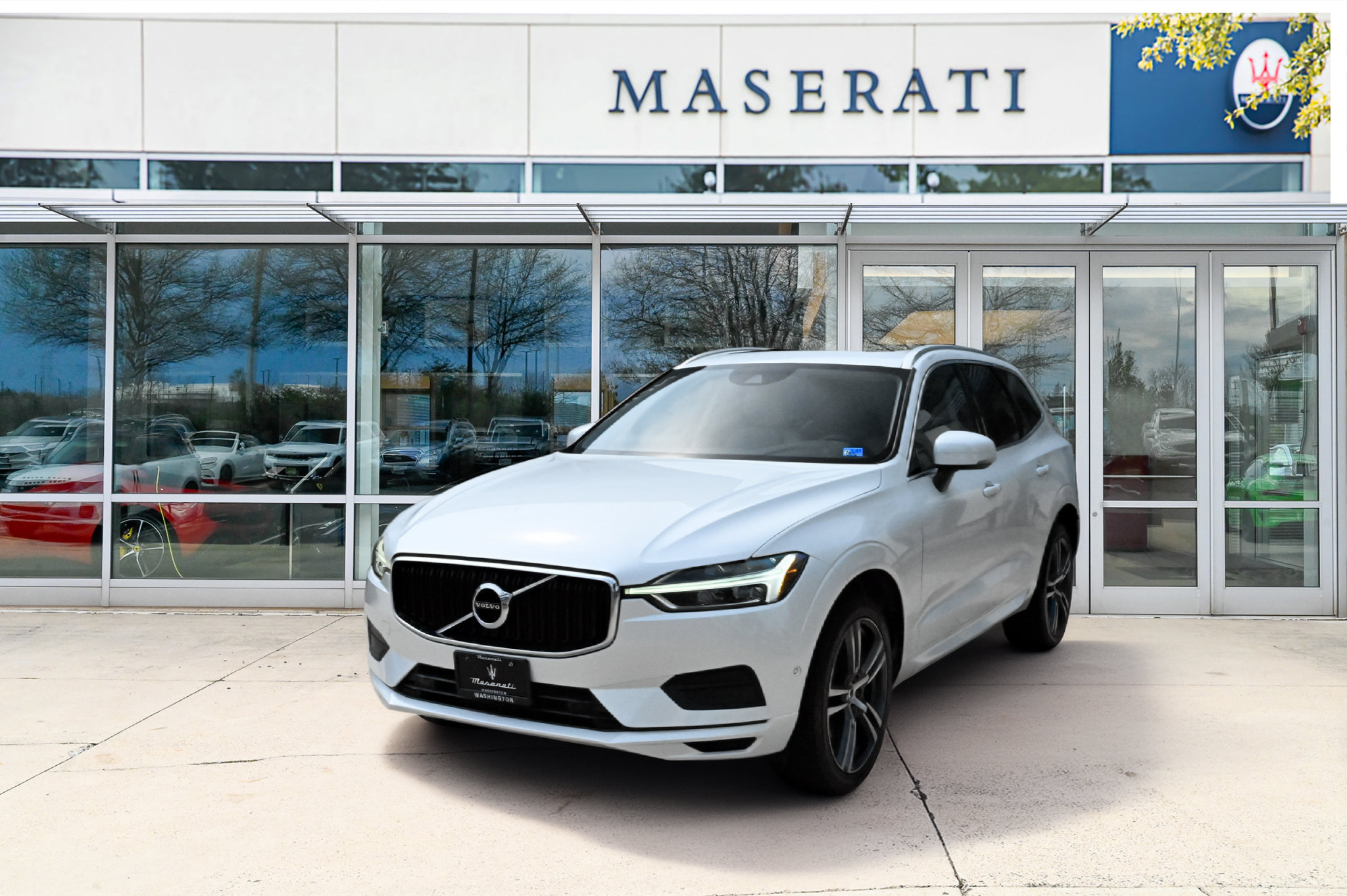Used 2019 Volvo XC60 T5 Momentum w/ Multimedia Package