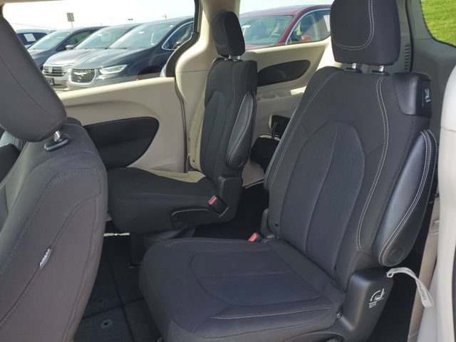 Used 2023 Chrysler Voyager LX FWD image 26