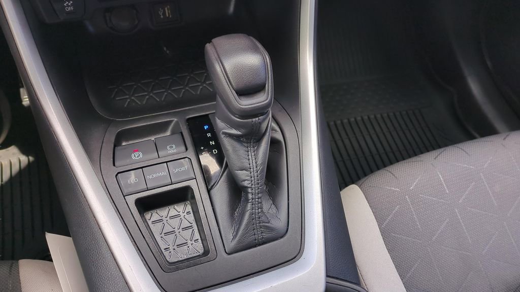 Certified 2024 Toyota RAV4 XLE image 17