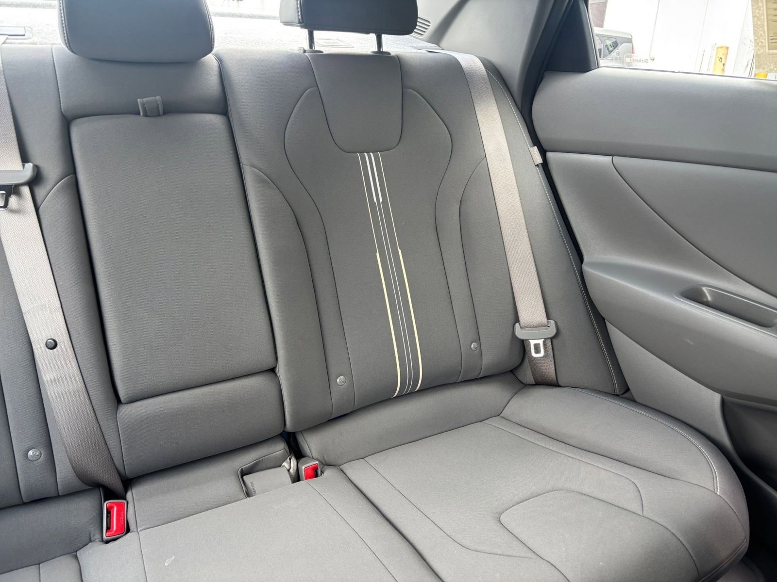 Used 2025 Hyundai Elantra SEL image 38