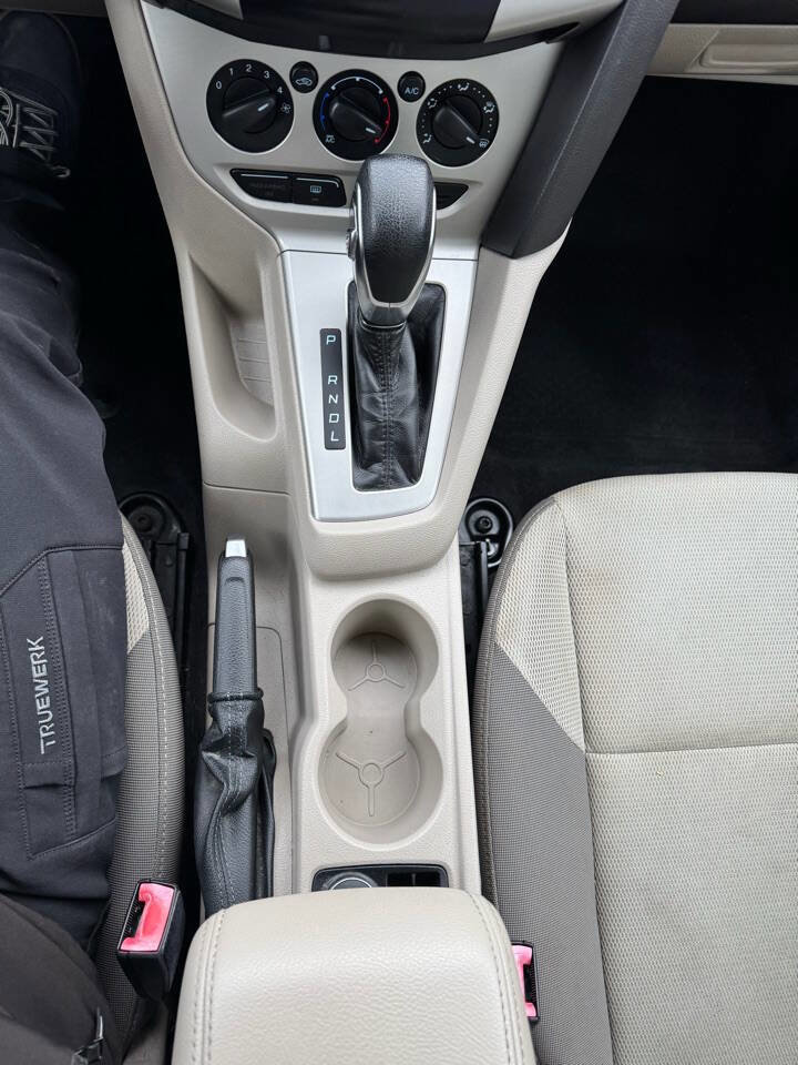 Used 2012 Ford Focus SE image 49