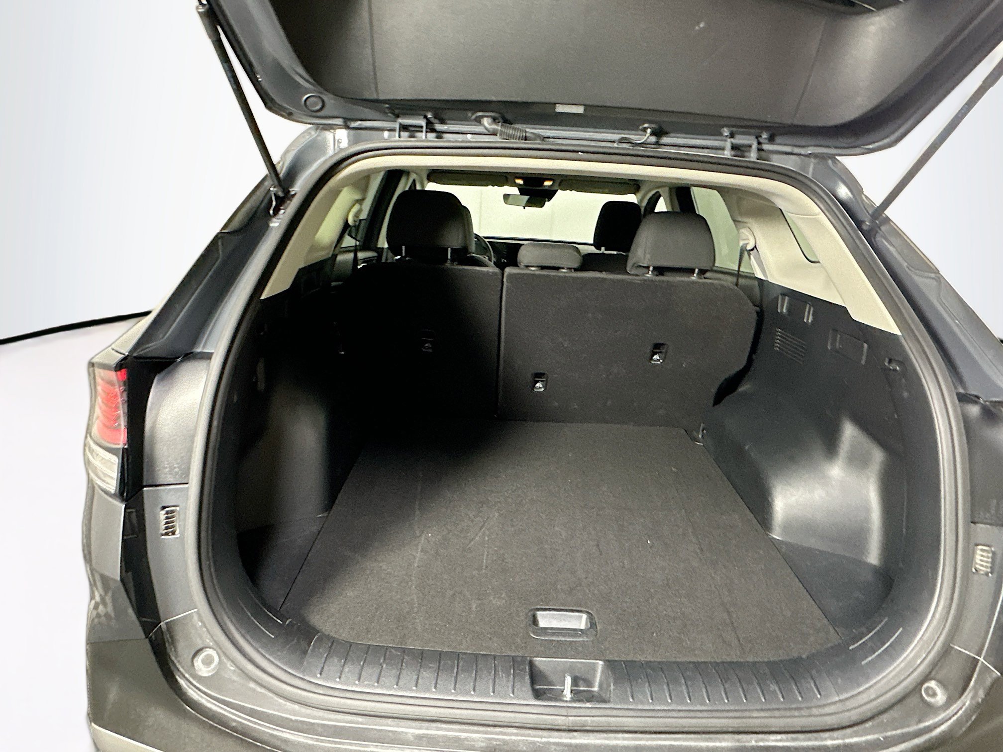 Used 2025 Kia Sportage LX image 27