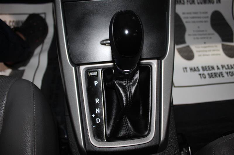 Used 2014 Hyundai Elantra Limited FWD image 22