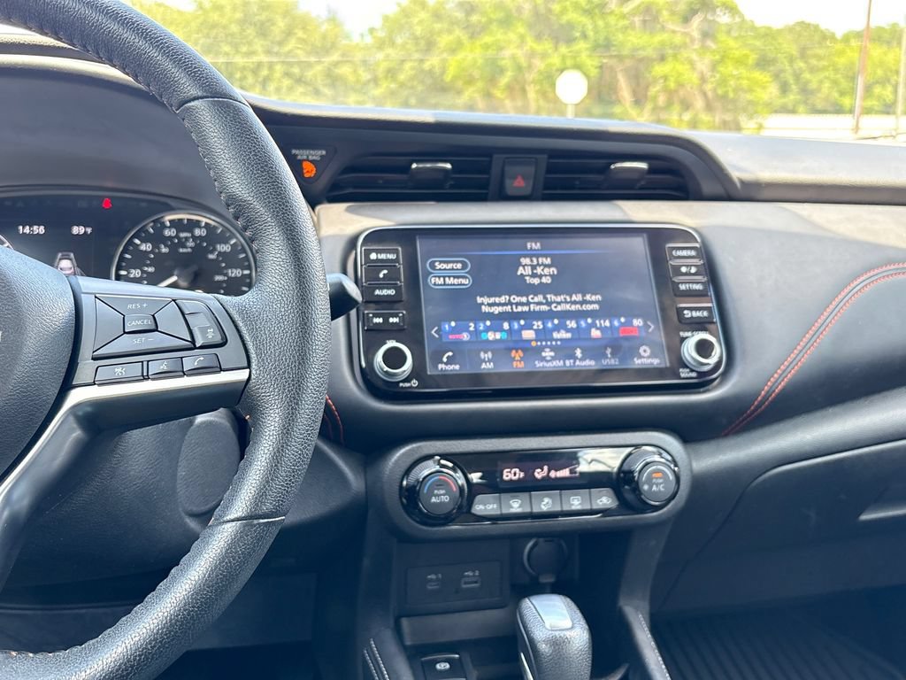 Used 2021 Nissan Kicks SR FWD image 11