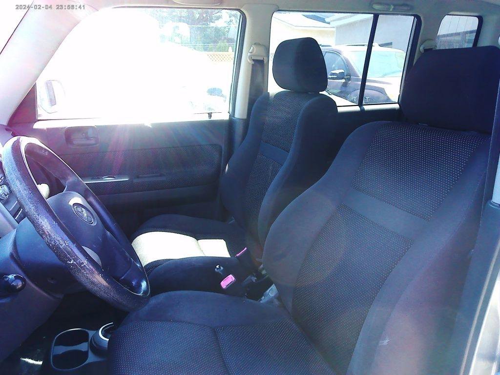 Used 2006 Scion xB FWD image 7