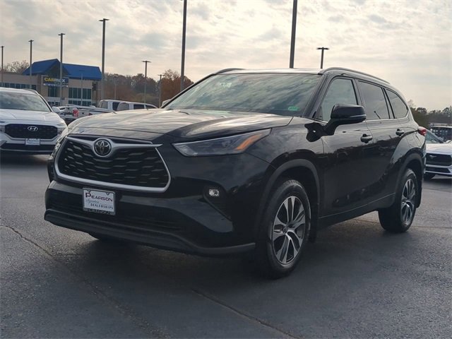 Used 2022 Toyota Highlander XLE image 7