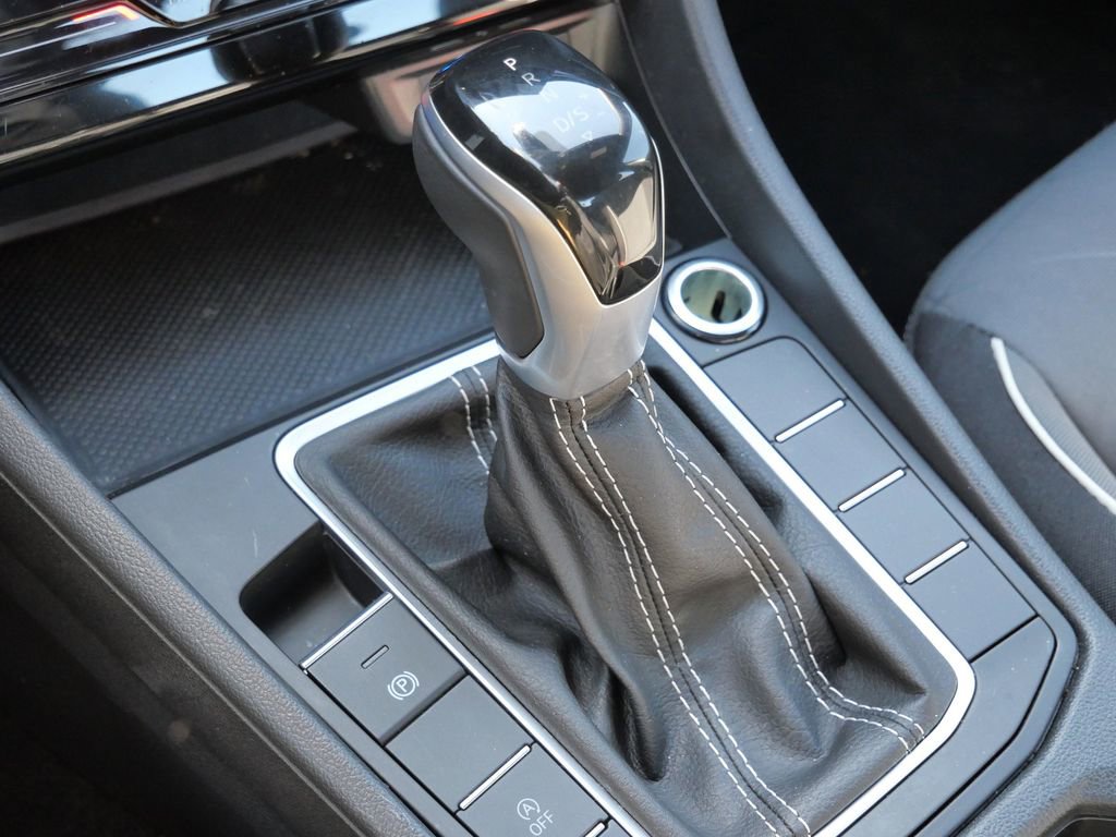 Used 2025 Volkswagen Jetta Sport image 39