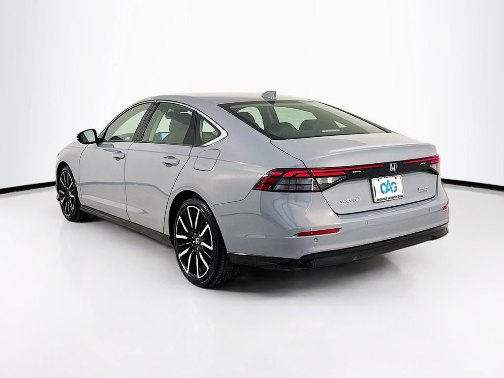 Used 2023 Honda Accord Touring image 7