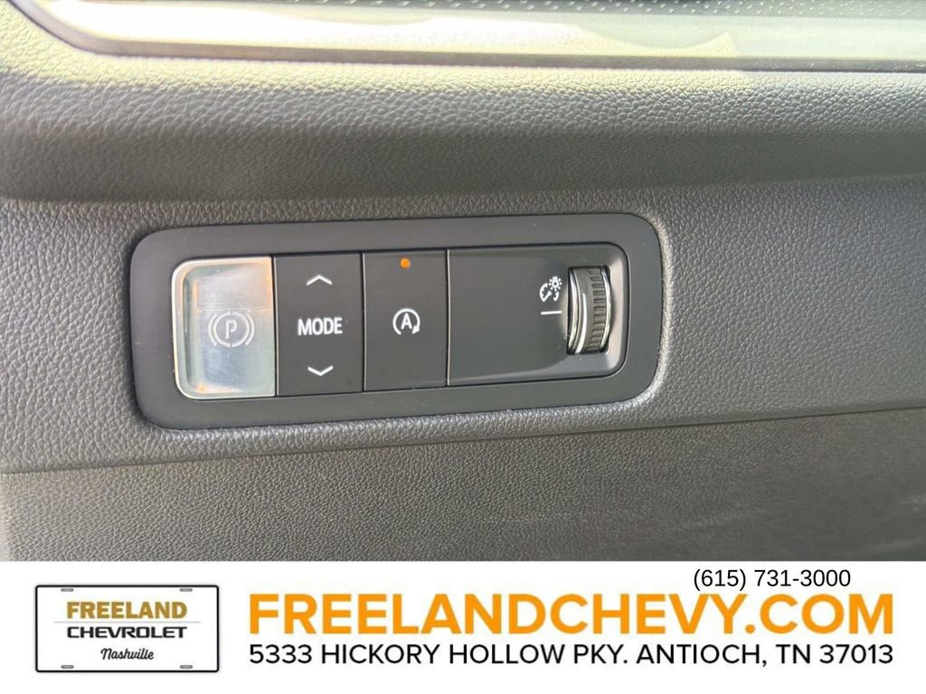 Used 2024 Chevrolet Traverse LT FWD image 28