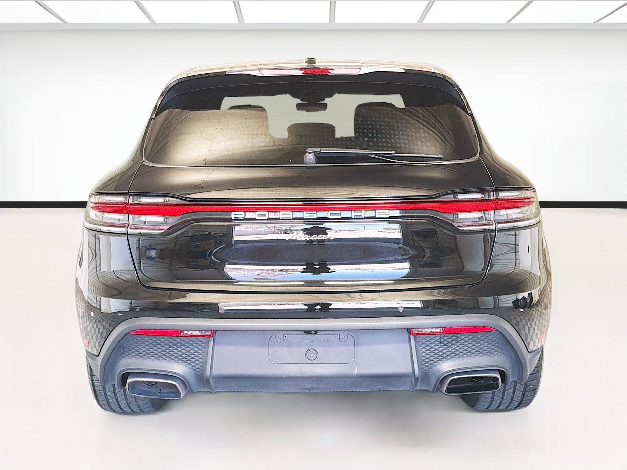 Used 2022 Porsche Macan AWD/4WD image 5