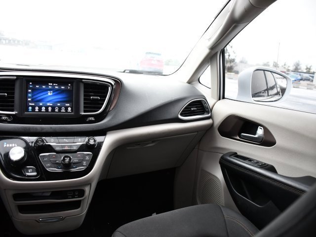 Used 2019 Chrysler Pacifica Touring Plus w/ Tire & Wheel Group image 15