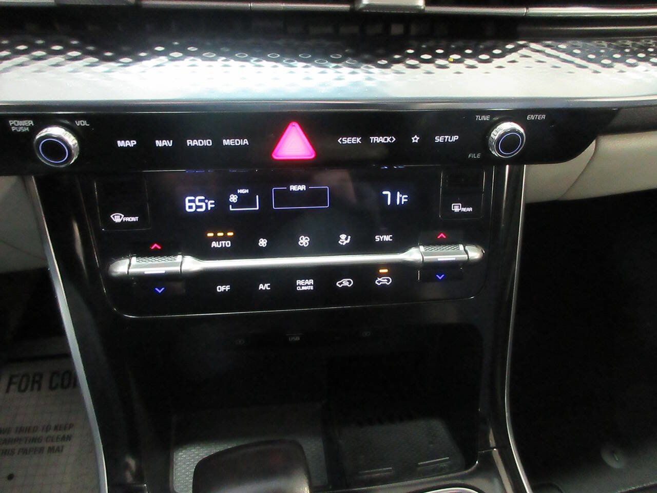 Used 2023 Kia Carnival SX Prestige image 31