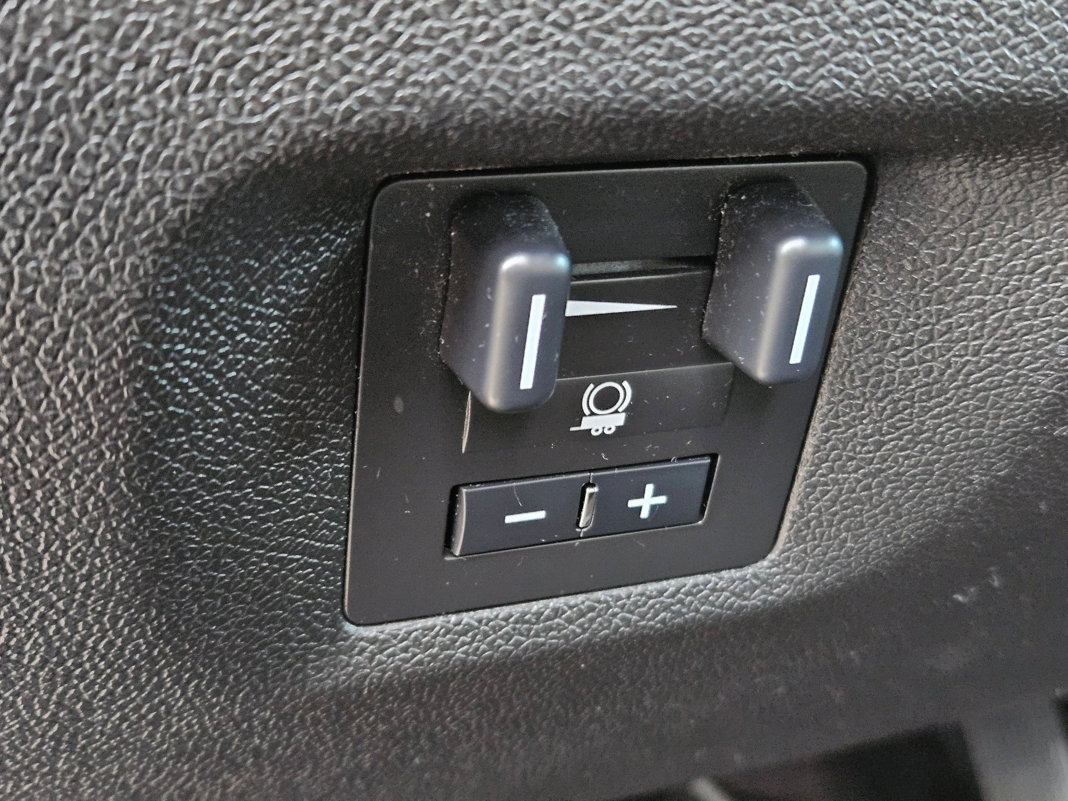 Used 2012 GMC Sierra 3500 SLT image 28