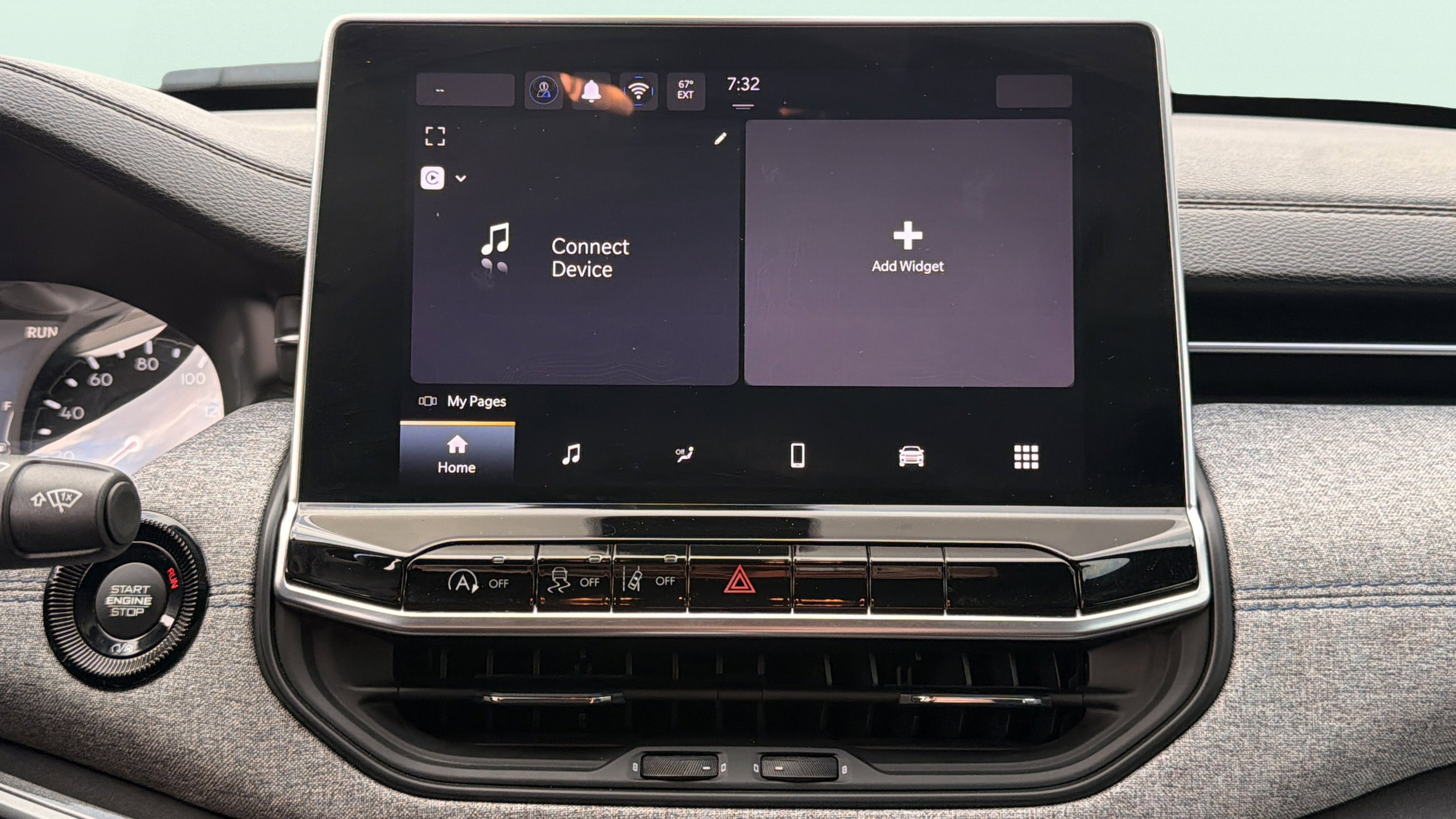 Used 2024 Jeep Compass Latitude image 50