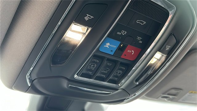 Used 2023 Jeep Grand Cherokee 4WD 4xe image 23