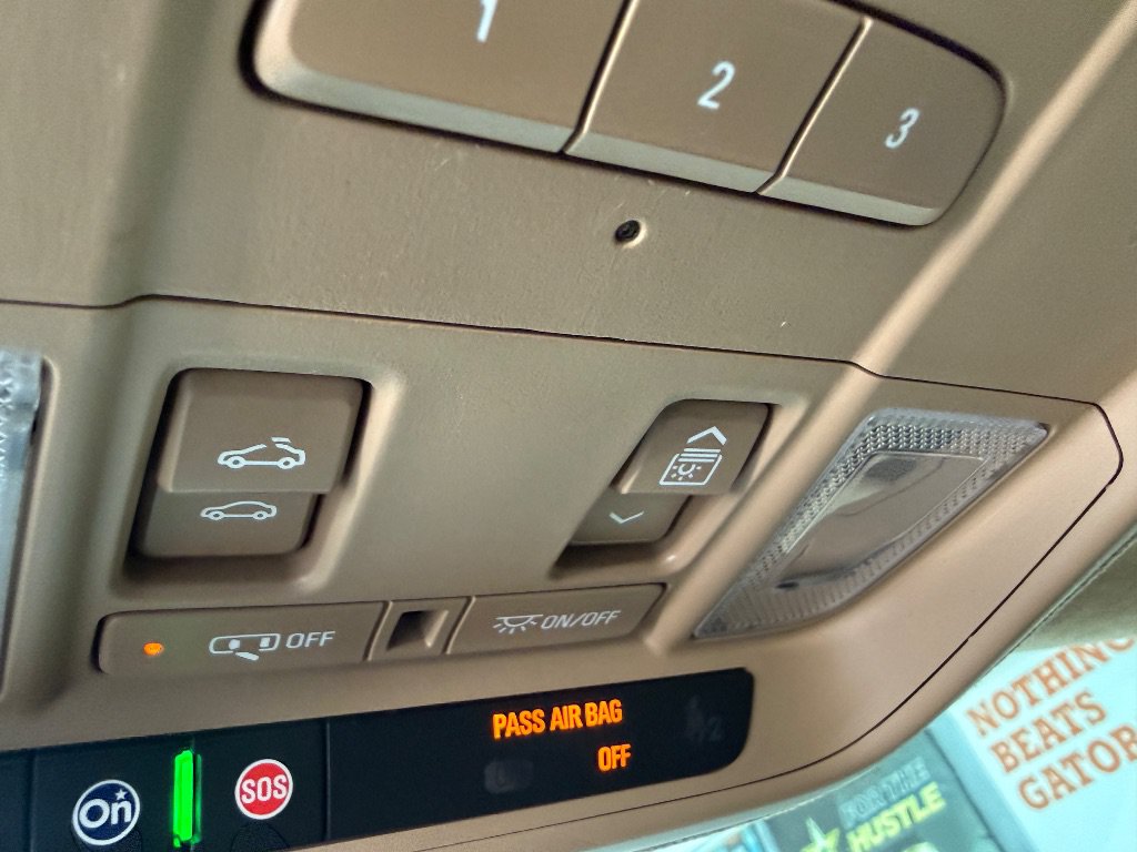 Used 2018 Cadillac XT5 Platinum w/ Driver Assist Package AWD/4WD image 22