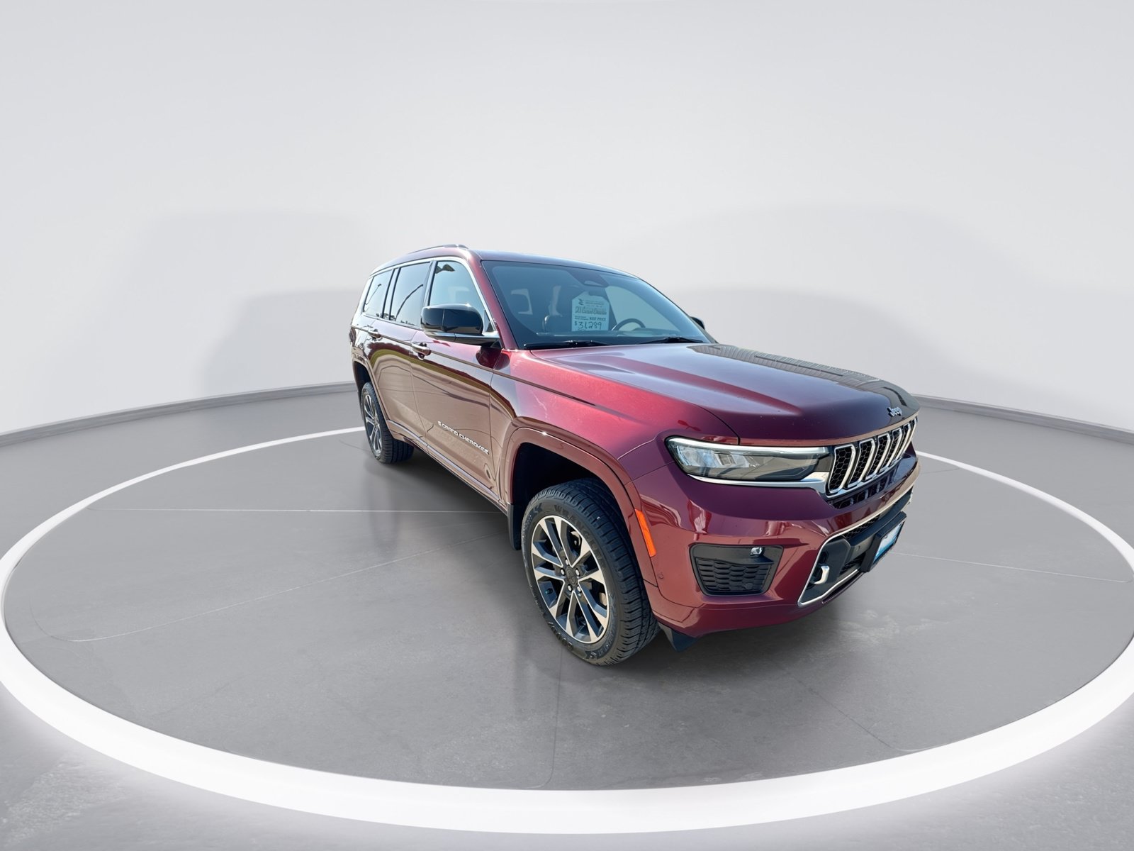 Used 2021 Jeep Grand Cherokee L Overland w/ Advanced Protech Group III AWD/4WD image 2