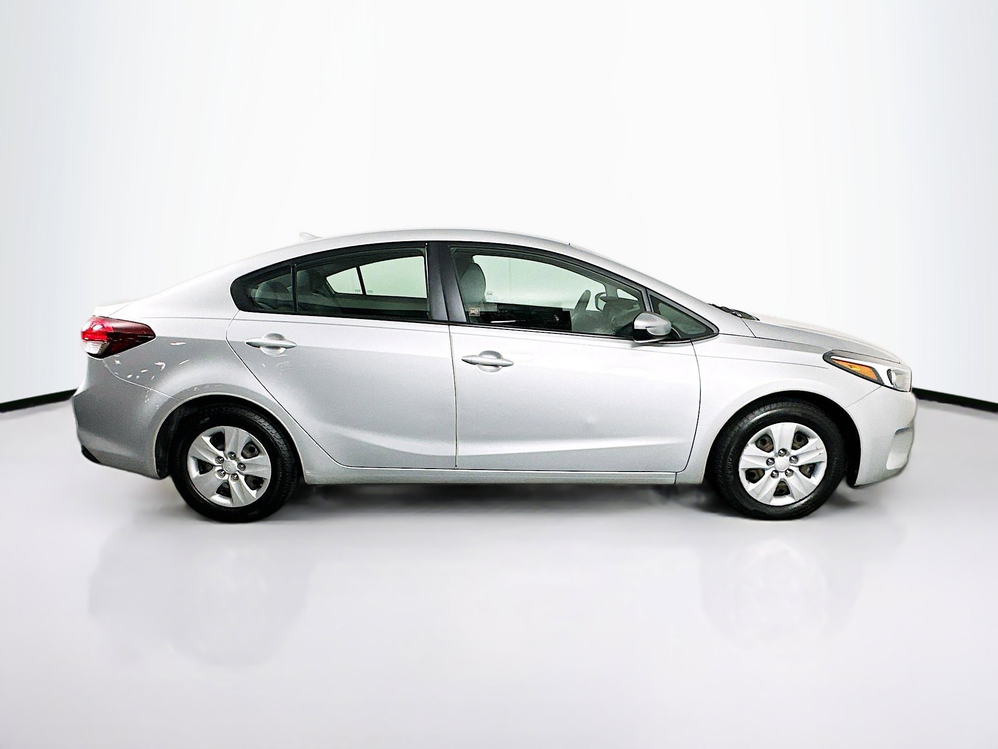 Used 2017 Kia Forte LX FWD image 10