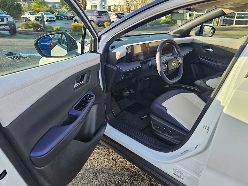 New 2026 Nissan Leaf Platinum+ w/ Cargo Package (Platinum+) image 16