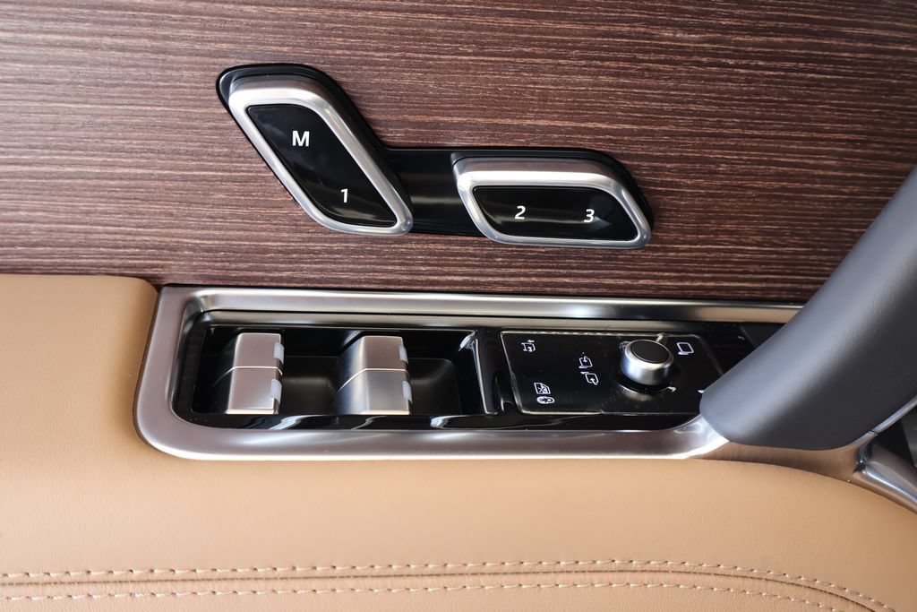 New 2026 Land Rover Range Rover SE AWD/4WD image 9