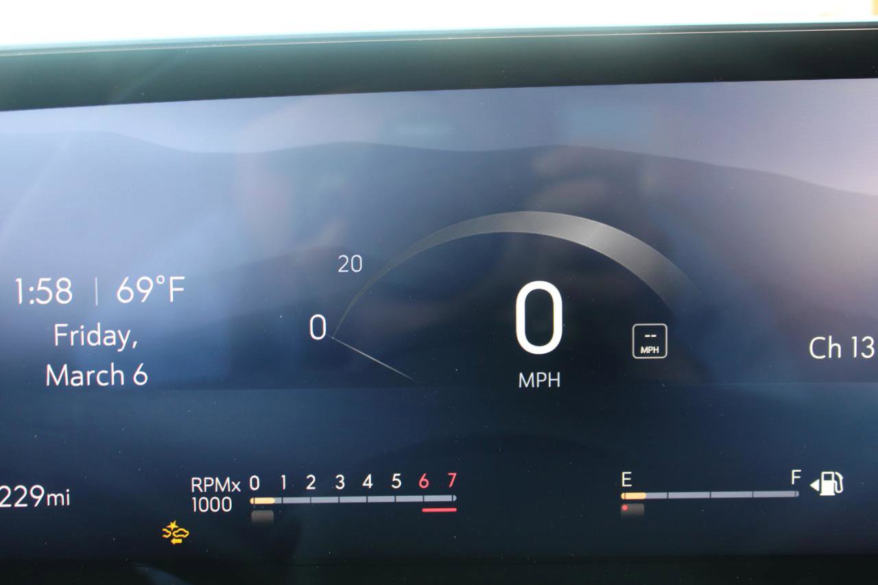 Used 2025 Buick Enclave Preferred image 24