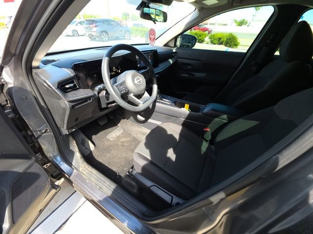 Used 2025 Nissan Kicks S image 12