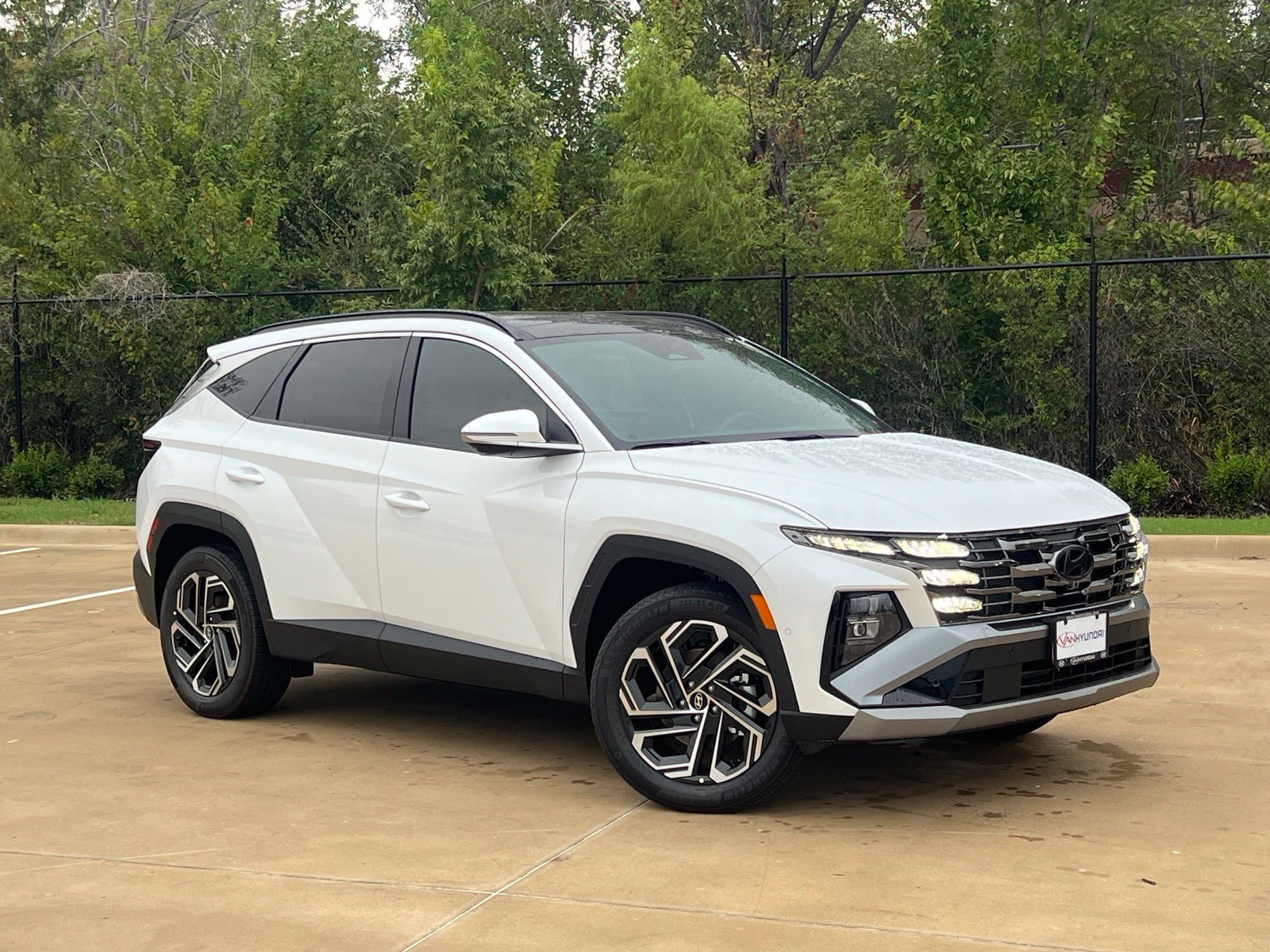 New 2026 Hyundai Tucson Limited w/ Tow & Go Package AWD/4WD image 1