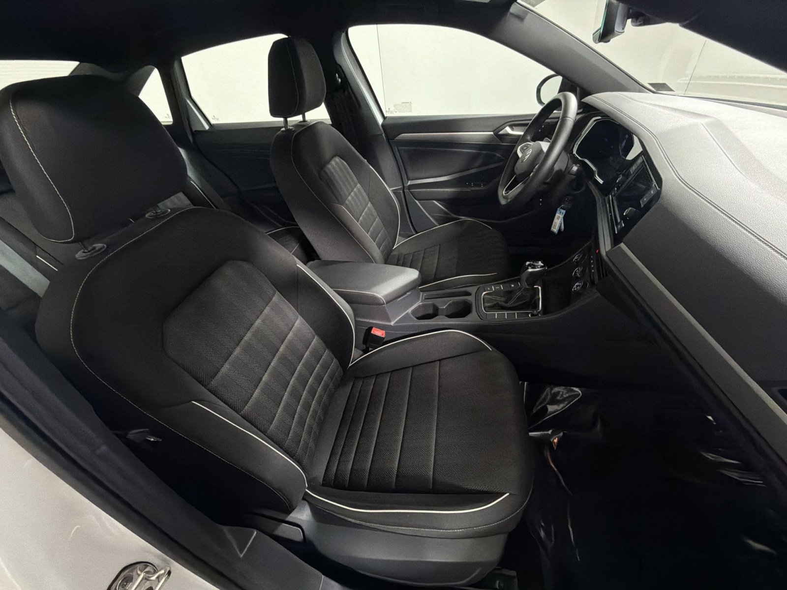 Used 2023 Volkswagen Jetta Sport image 25