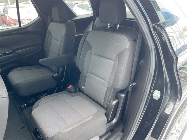 Certified 2023 Chevrolet Traverse LT w/ Rear Camera Mirror Package image 23