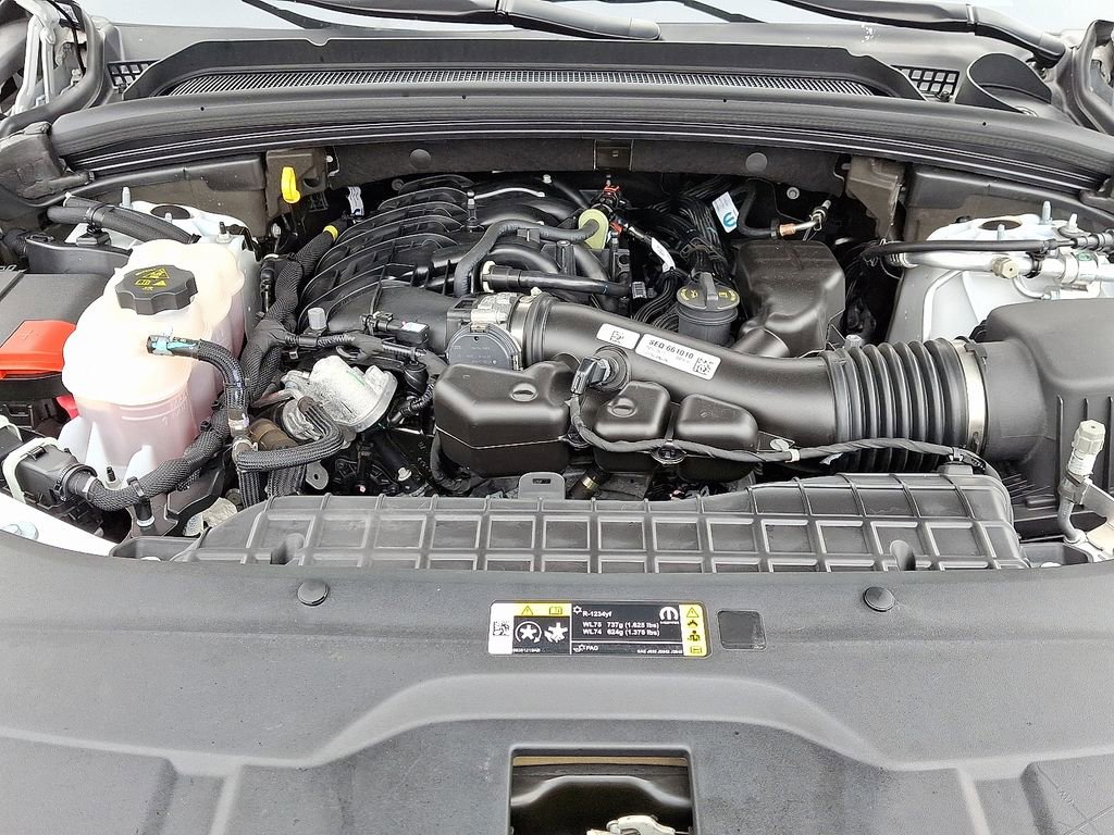 Used 2023 Jeep Grand Cherokee Limited w/ Luxury Tech Group II image 31