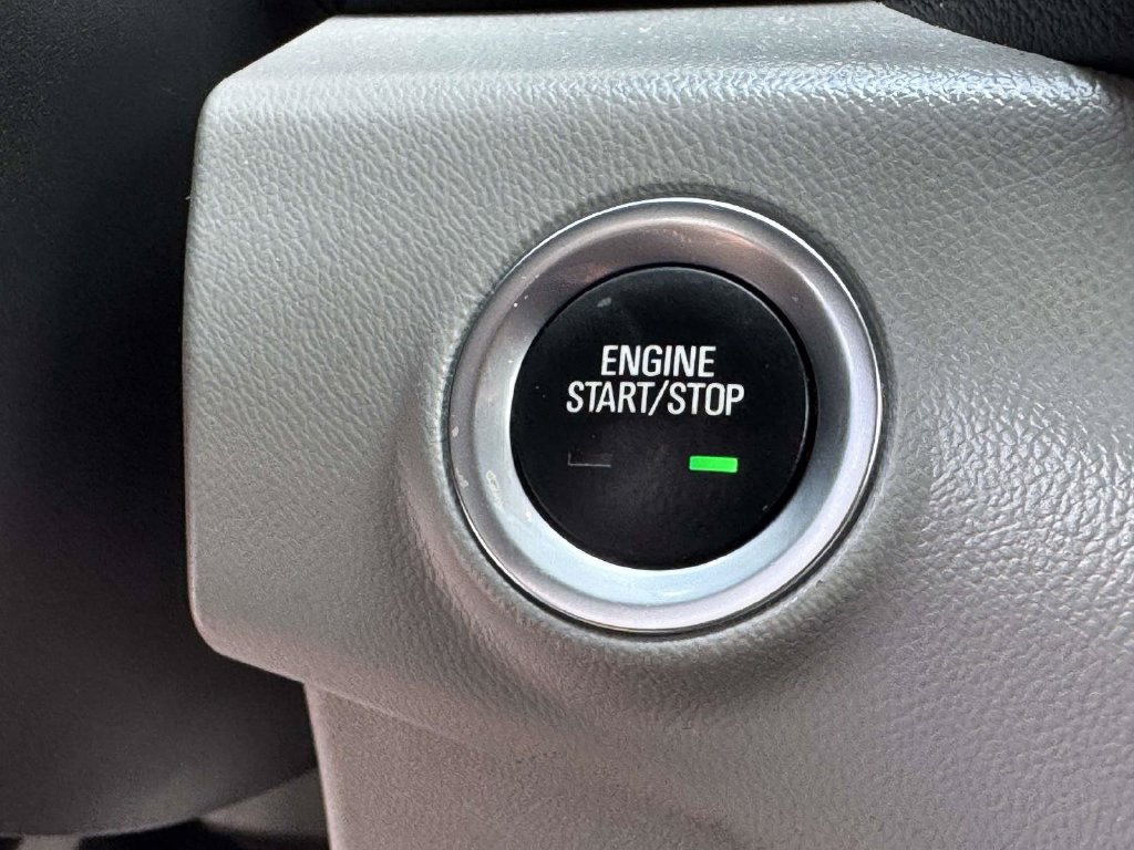 Used 2021 GMC Terrain SLT w/ Infotainment Package II FWD image 9