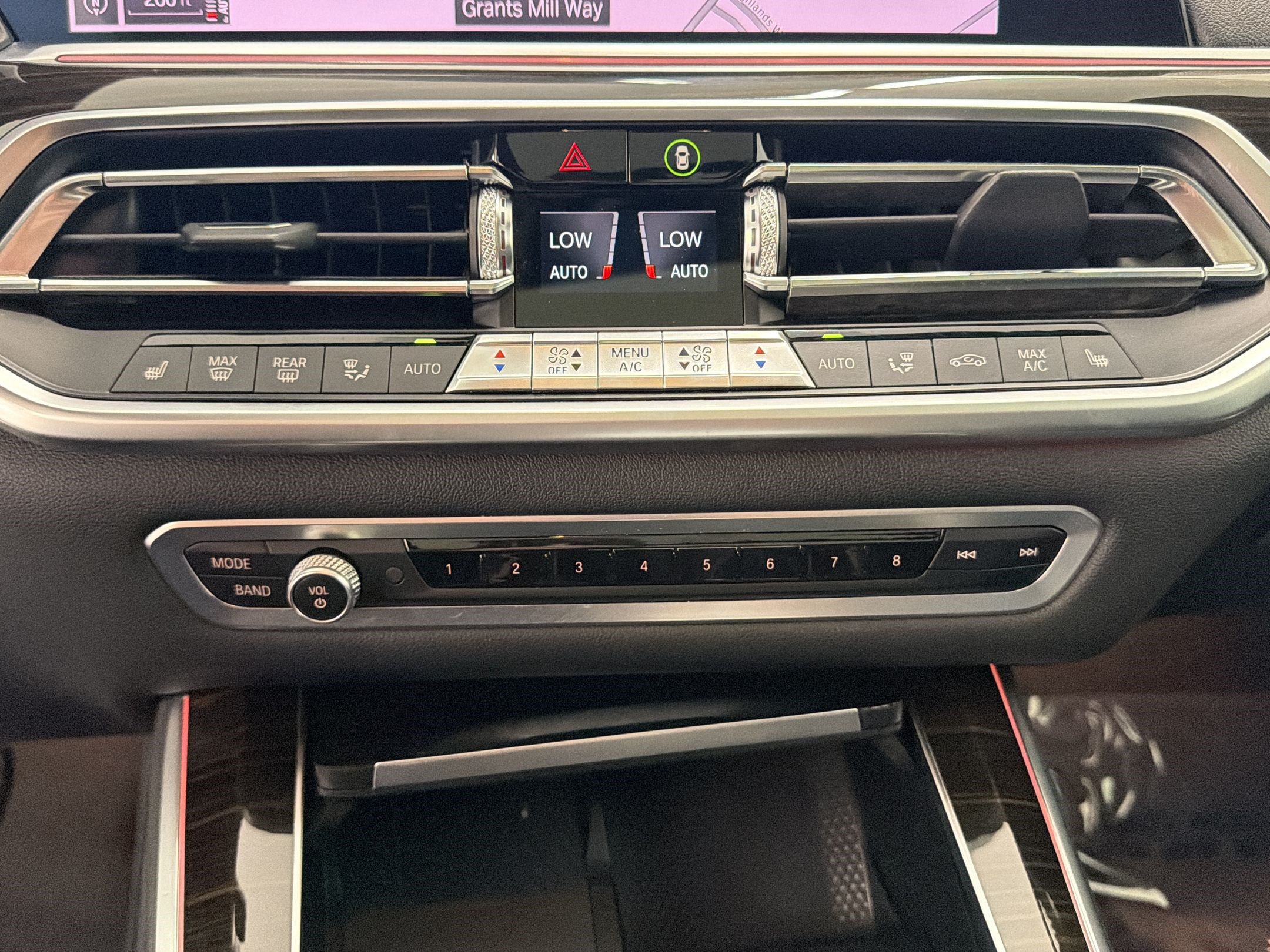 Used 2019 BMW X5 xDrive40i w/ Premium Package 2 AWD/4WD image 23