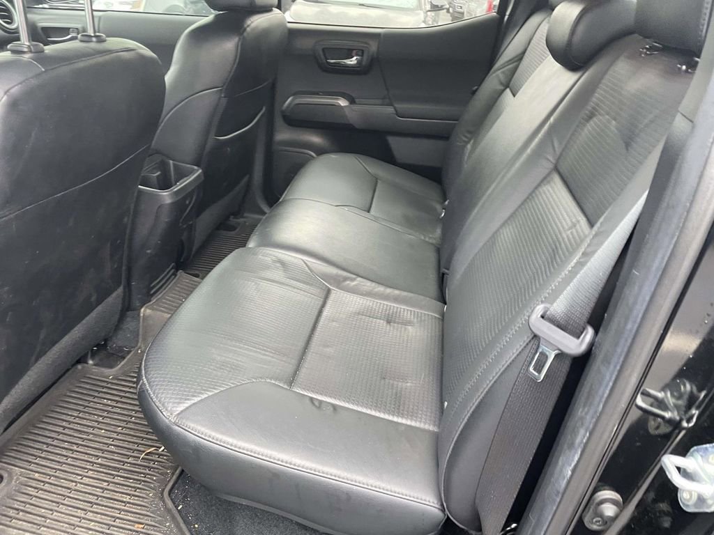 Used 2022 Toyota Tacoma TRD Sport image 22