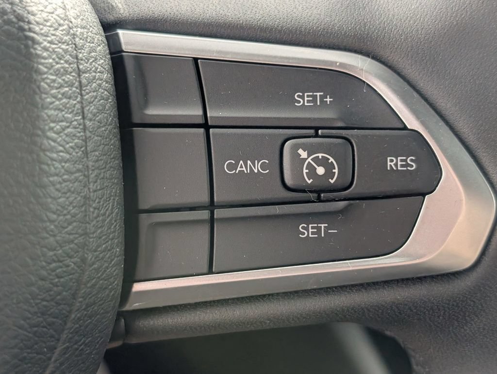 Certified 2023 Jeep Compass Latitude AWD/4WD image 17