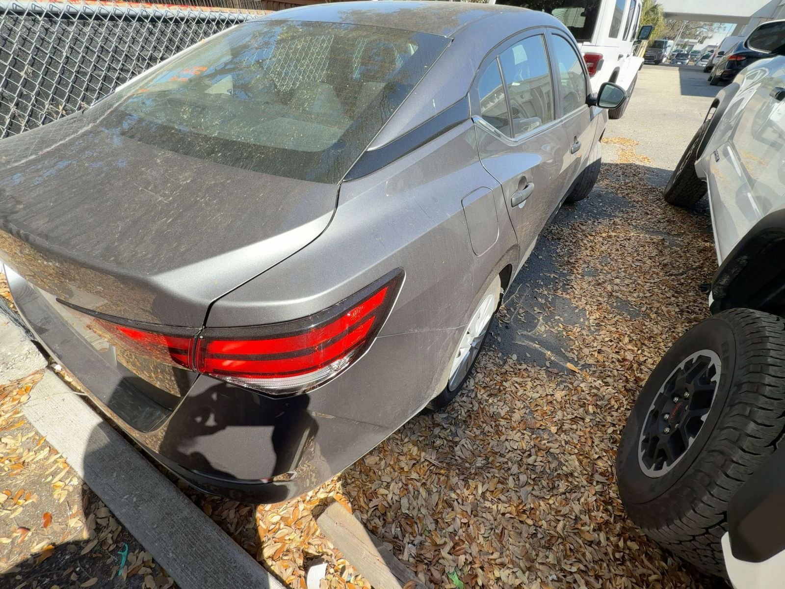 Used 2025 Nissan Sentra S image 7