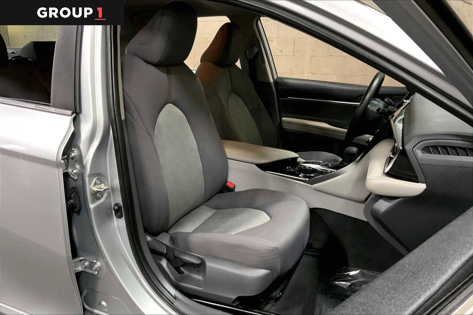 Used 2020 Toyota Camry LE w/ Cold Weather Package image 9