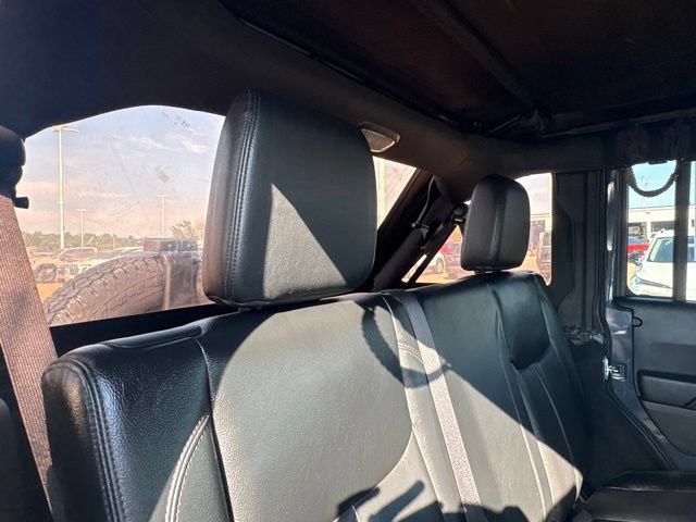 Used 2017 Jeep Wrangler Unlimited Sahara AWD/4WD image 36