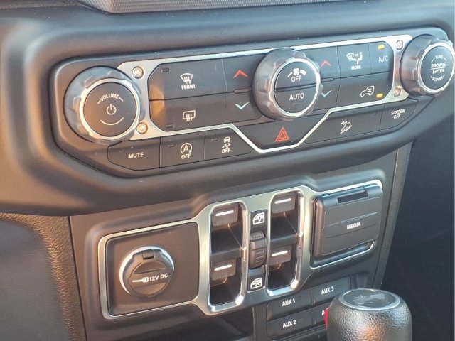 Used 2021 Jeep Wrangler Unlimited Sport AWD/4WD image 8