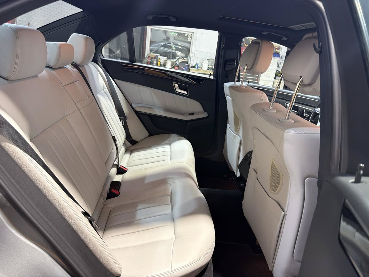 Used 2014 Mercedes-Benz E 550 4MATIC Sedan w/ Premium 1 Package image 27