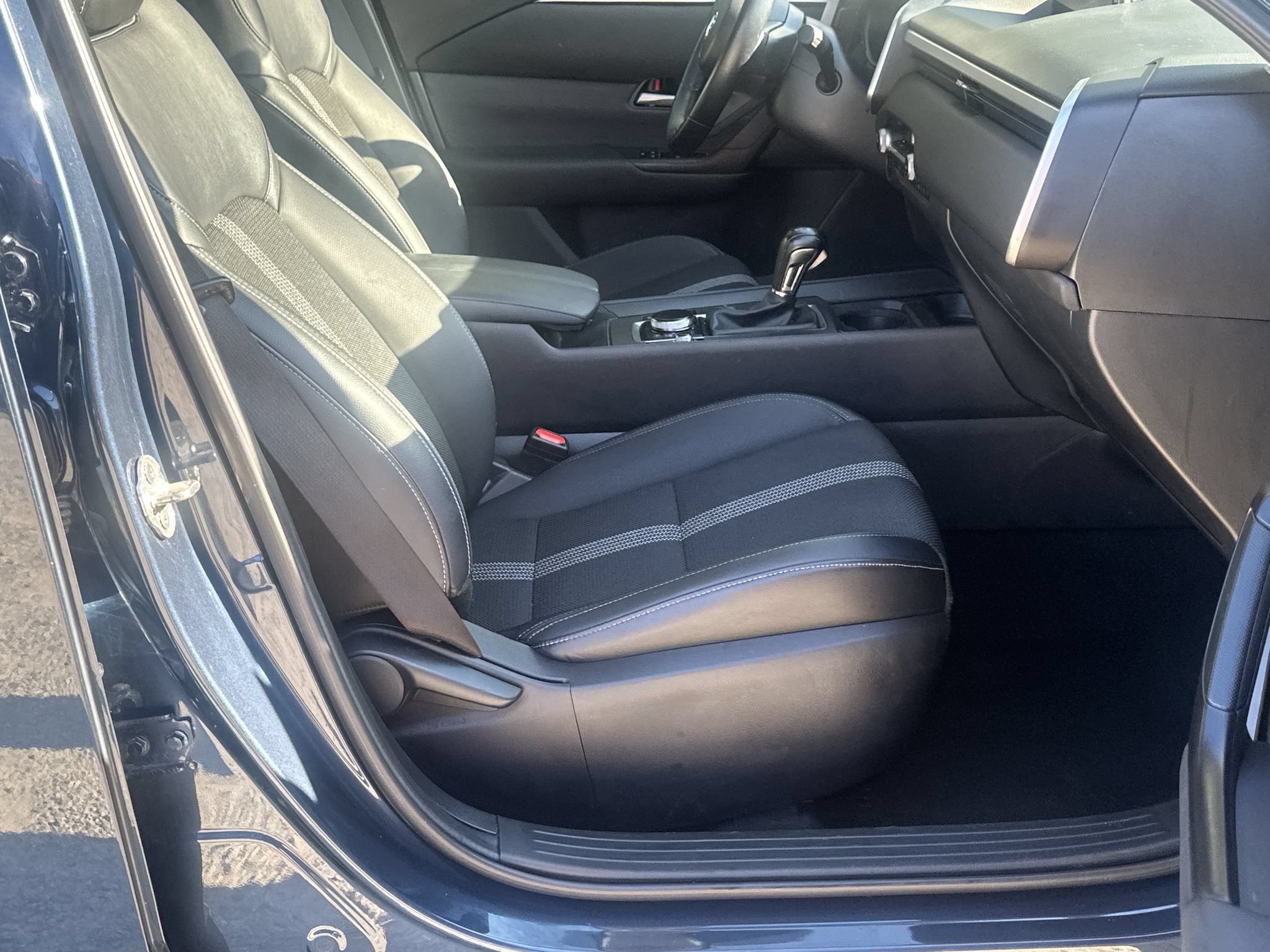 Used 2025 MAZDA CX-50 AWD 2.5 S w/ Preferred Package image 10